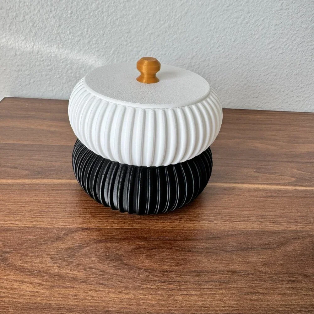 3D Printed Stackable Trinket Tray with Lid – Modern Black & White Design
